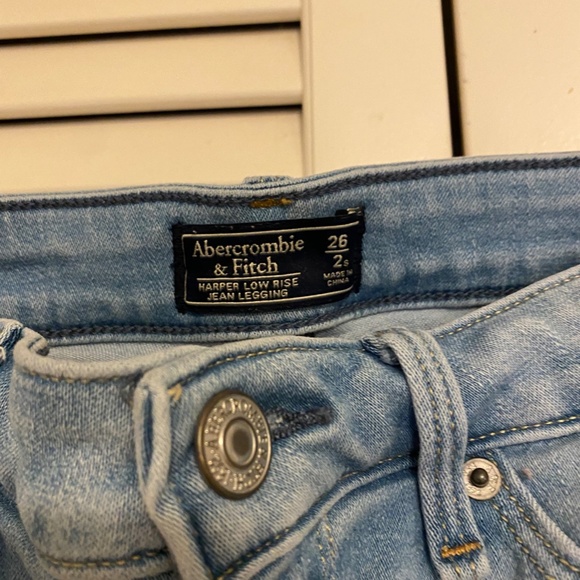 Abercrombie & Fitch low rise jean legging - Picture 3 of 5